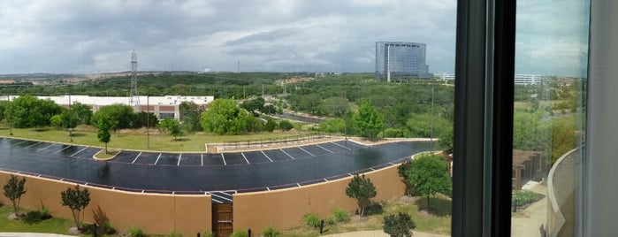 Courtyard Marriott is one of Maria'nın Beğendiği Mekanlar.