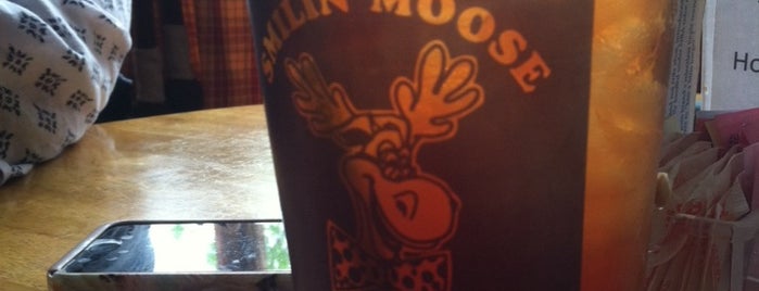 Smilin' Moose Tavern is one of Oxford Hills.
