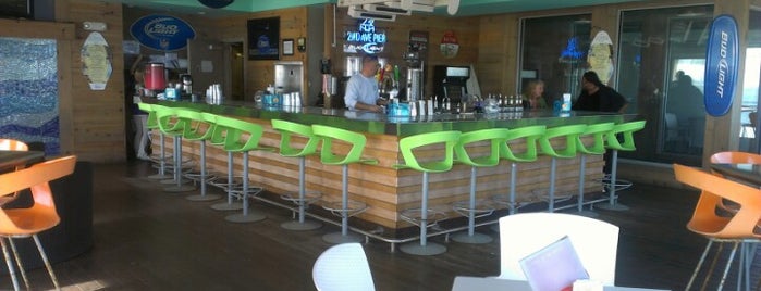 Pier View Bar & Lounge is one of Tempat yang Disukai Michael.