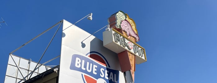 Blue Seal Ice Cream is one of สถานที่ที่ Sigeki ถูกใจ.