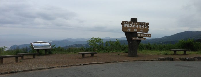 伊豆スカイライン 滝知山 is one of Lugares favoritos de Takuma.