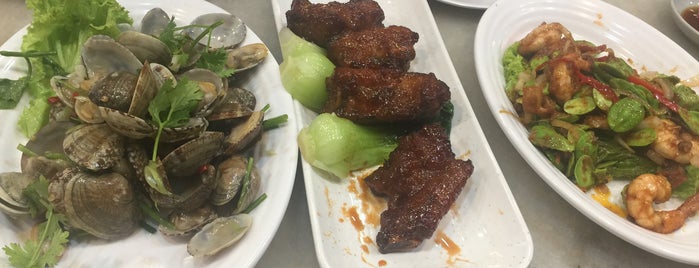 Pin Wei Seafood 品味 is one of Micheenli Guide: Popular Zichar in Singapore.