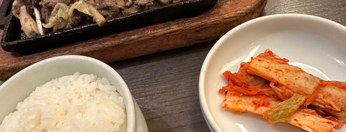 妻家房 is one of 食べたいアジア料理.