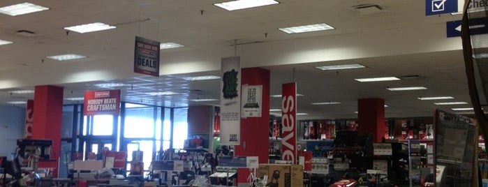 Sears is one of Tyler'in Beğendiği Mekanlar.