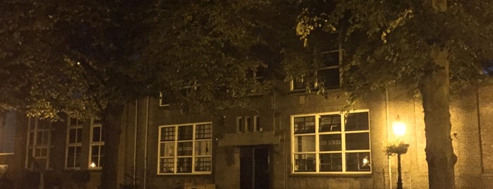 Old School is one of Keep Leiden Weird.