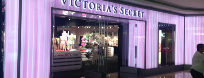 Victoria's Secret is one of Szymon : понравившиеся места.