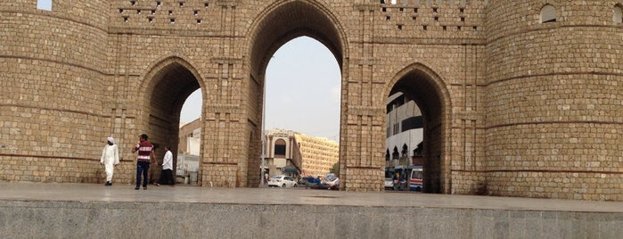 Bab Makkah Square is one of Lieux qui ont plu à Hussein.