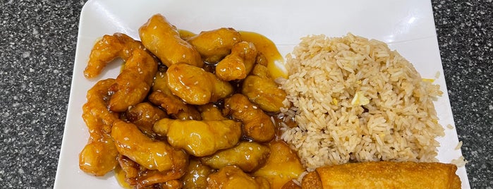 Peking Chinese Restaurant is one of Food To Try.