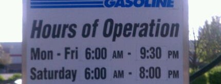 Costco Gasoline is one of Orte, die Enrique gefallen.