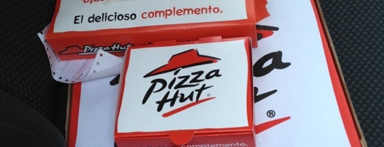 Pizza Hut is one of Lugares favoritos de Jay C' 🏉.