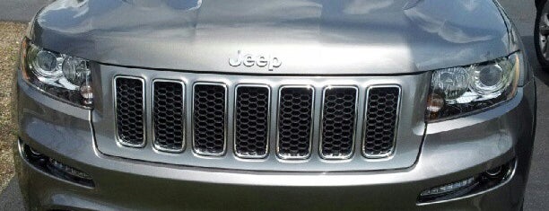 Mick's North Hills Chrysler Jeep Dodge is one of สถานที่ที่ Brian ถูกใจ.