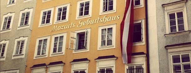 Mozarts Geburtshaus is one of Munich Y Salzburgo.