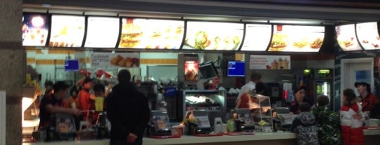 McDonald's is one of Orte, die Roman gefallen.