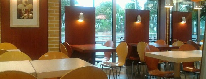 McDonald's is one of Orte, die Edgard gefallen.