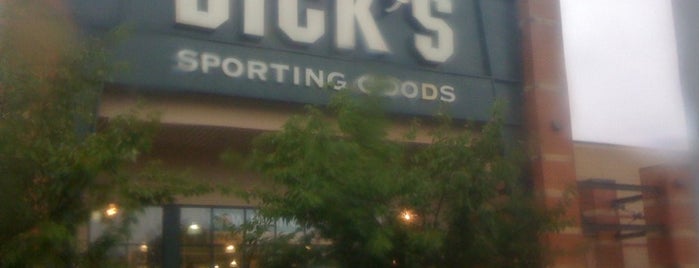 DICK'S Sporting Goods is one of Pizza.