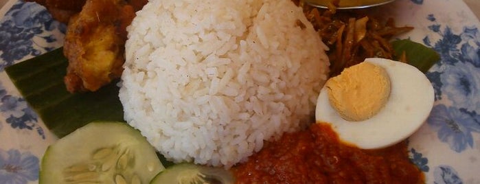 Nasi Lemak Home Made is one of Lugares favoritos de Lover.
