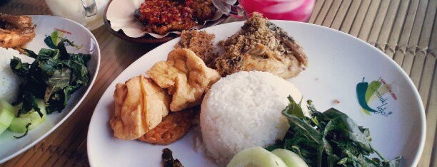Lombok Idjo is one of Yogyakarta Travelers Food Guide.