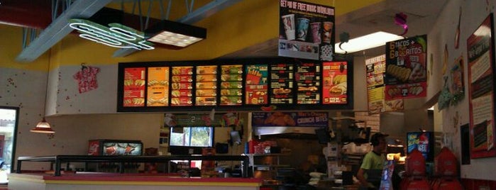 Del Taco is one of Tempat yang Disukai Samuel.