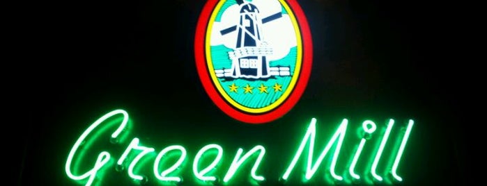 Green Mill Restaurant & Bar is one of Lugares favoritos de Robert.