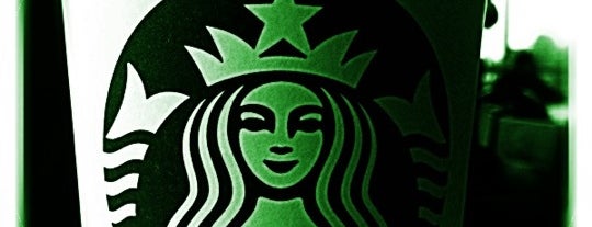 Starbucks is one of Tempat yang Disukai William Thomas.
