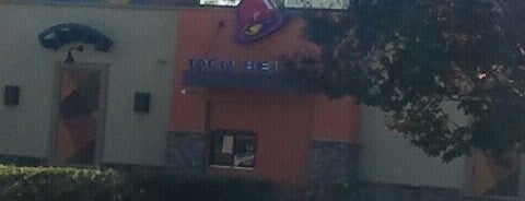 Taco Bell is one of Locais curtidos por Jerald.