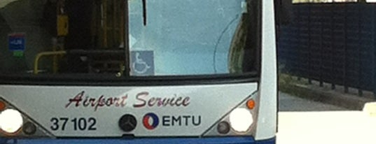 Airport Bus Service is one of Lieux qui ont plu à Su.