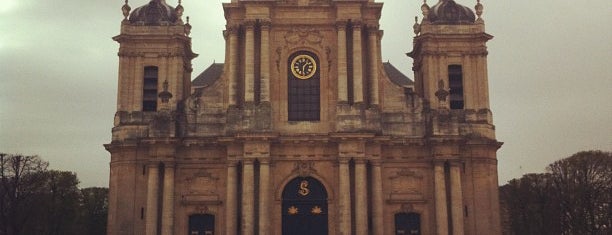 Cathédrale Saint-Louis is one of #Env000.