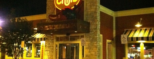 Chili's Grill & Bar is one of Tempat yang Disukai Mike.
