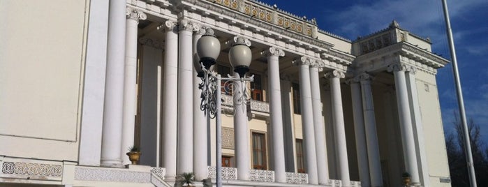 Театр оперы и балета им. Айни / Ayni Opera and Ballet Theatre is one of Достопримечательности Душанбе.