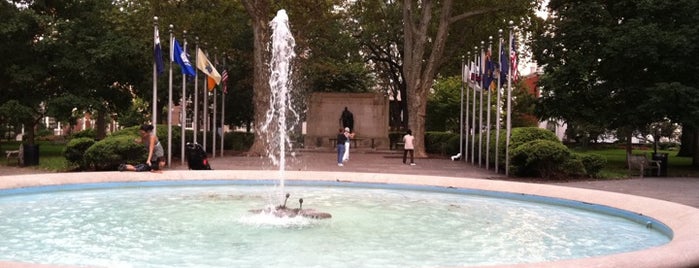 Washington Square is one of Lugares favoritos de Tim.