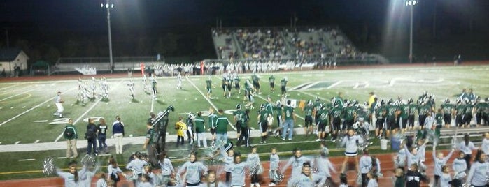Pine Richland School District Stadium is one of Mollieさんのお気に入りスポット.