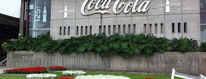 Coca-Cola is one of สถานที่ที่ Caro ถูกใจ.