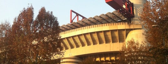 Стадион Сан-Сиро is one of Milan.