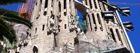 Templo Expiatório da Sagrada Família is one of I love Barcelona.