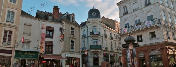 Place Saint-Nicolas is one of Le Mans.