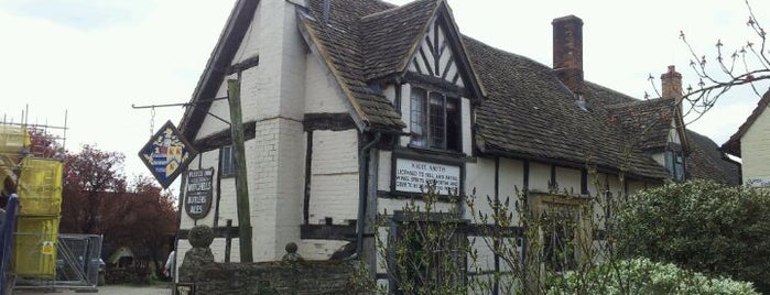 The Fleece Inn (National Trust) is one of Carl'ın Beğendiği Mekanlar.