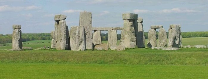 Stonehenge is one of World Traveler.