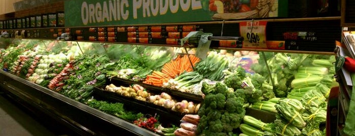 Sprouts Farmers Market is one of The 13 Best Places for Popcorn in Burbank.