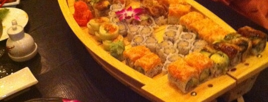 Sushi Joy is one of สถานที่ที่ Greg ถูกใจ.