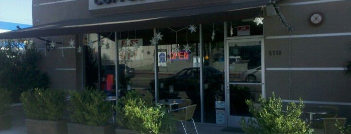Casablanca Coffee Lounge is one of Lugares guardados de Cynthia.