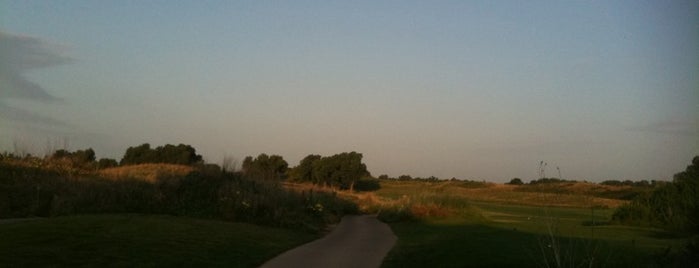 Prairie Dunes Country Club is one of Top Golf Courses in the US.