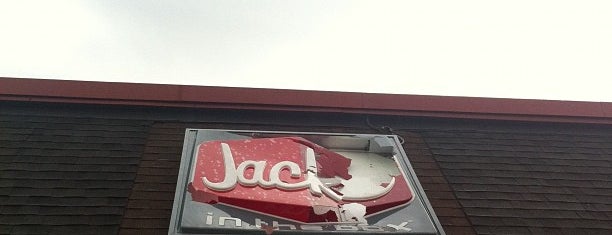 Jack in the Box is one of Joshさんのお気に入りスポット.