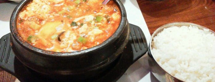 SGD Tofu House is one of 飯や.