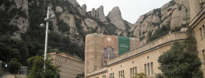 Monasterio de Montserrat is one of Places you have to see.