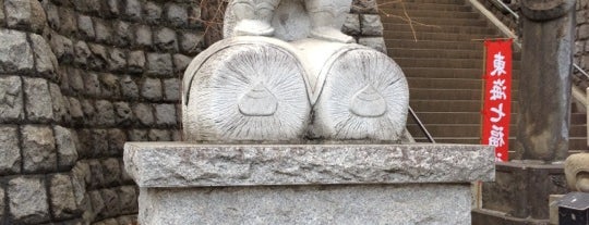 品川神社 is one of 東海七福神.