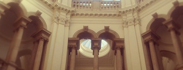Tate Britain is one of England (insert something witty here).