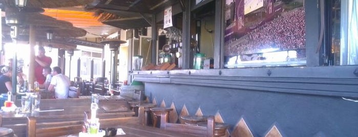 O'Connors Irish Pub is one of สถานที่ที่ Fabio ถูกใจ.