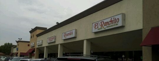 Ricardo's El Ranchito is one of สถานที่ที่ Lisa ถูกใจ.