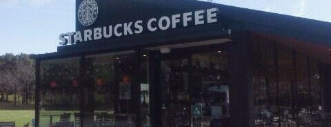 Starbucks is one of สถานที่ที่ Shigeo ถูกใจ.