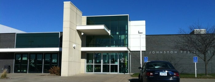 Johnston Public Library is one of Lieux qui ont plu à Meredith.